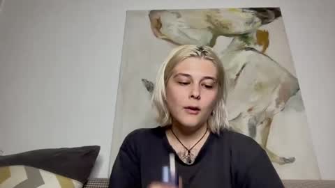 Ella online show from August 4, 5:54 pm