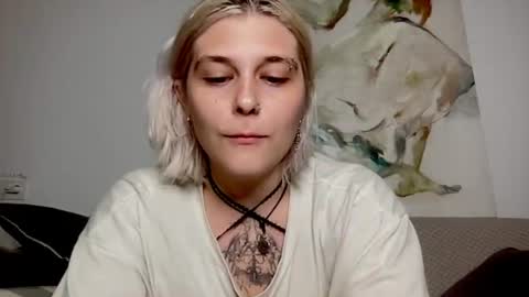 Ella online show from August 15, 5:50 pm