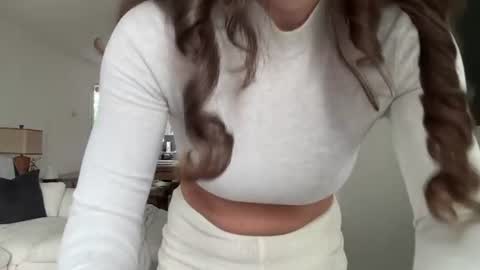 Emma Bloom online show from August 13, 7:39 pm