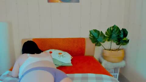 blossom_soniya online show from August 12, 2:36 am