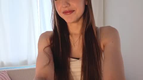 Alice or your girl from University online show from August 9, 9:10 am