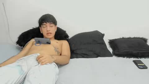Blue online show from August 15, 7:56 am