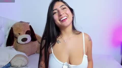 Linda  online show from August 3, 10:06 pm
