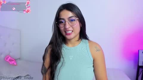 Linda  online show from August 15, 2:54 pm