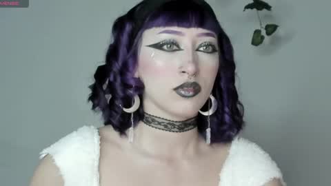 Sophie  online show from May 17, 5:08 am