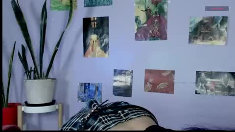 Sophie  online show from August 9, 6:25 am