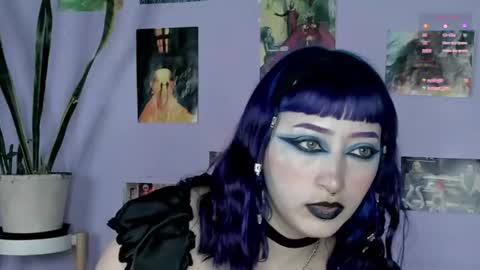Sophie  online show from August 9, 12:50 pm