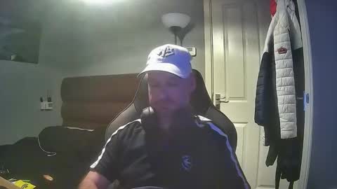 bluebirdflame1 online show from April 23, 9:51 pm
