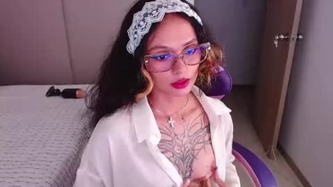 Im Abril .. Nice to meet you  thumb up me please its important  INDEPENDENT MODEL online show from July 17, 2:11 am