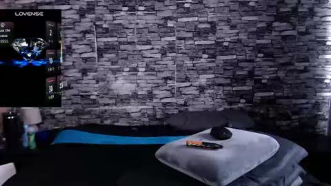 blueeyeboy0 online show from July 9, 12:54 pm