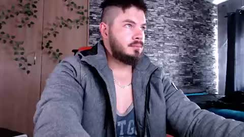 blueeyeboy0 online show from July 10, 9:48 am