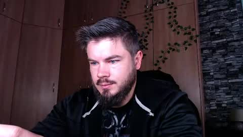 blueeyeboy0 online show from July 30, 7:48 am