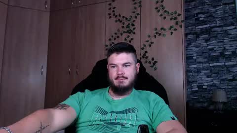 blueeyeboy0 online show from August 4, 10:34 am