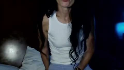 Blueeyedlie online show from July 4, 4:58 am
