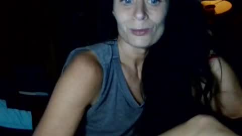 Blueeyedlie online show from July 10, 5:46 am