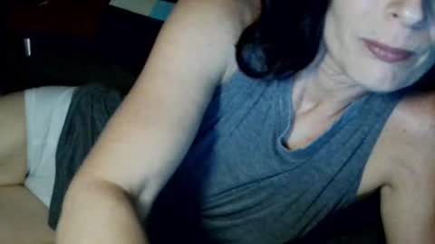 Blueeyedlie online show from August 3, 5:03 am