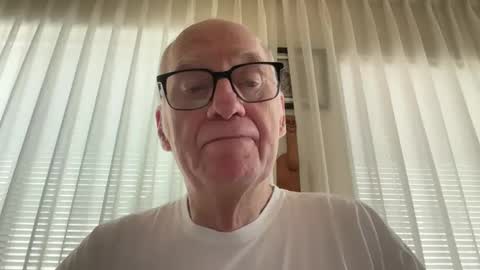 Blueyedudeseattle online show from May 8, 3:25 pm