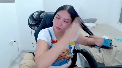  Hey guysI am BrendaWelcome my room online show from July 3, 1:07 am