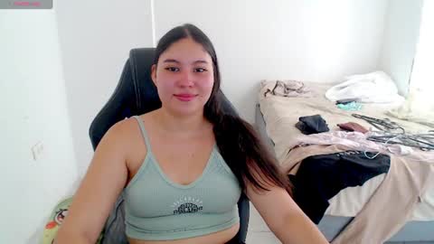  Hey guysI am BrendaWelcome my room online show from July 4, 9:17 pm