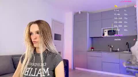Mikki chan online show from August 5, 1:20 pm