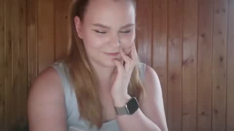 blushing_star online show from August 6, 3:11 pm