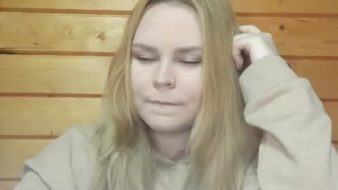 blushing_star online show from August 11, 7:05 pm