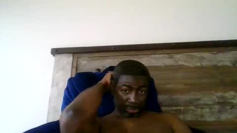 bluuthunder1914 online show from May 12, 3:34 pm