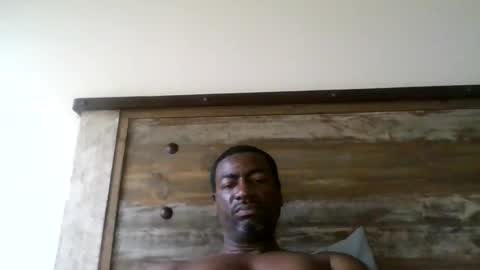 bluuthunder1914 online show from May 16, 5:35 pm