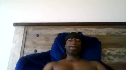 bluuthunder1914 online show from May 30, 3:57 pm