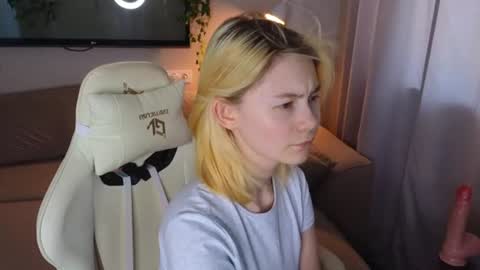 Alice and David online show from July 15, 12:33 am