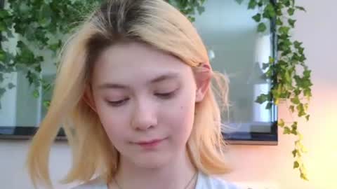 Alice and David online show from July 21, 5:22 am