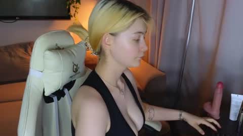Alice and David online show from July 28, 11:00 pm