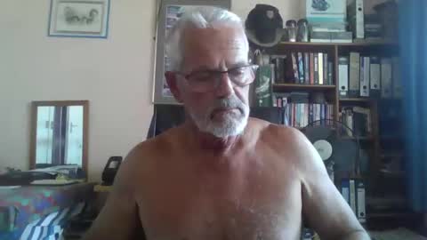 Bobbgud online show from April 15, 12:01 pm