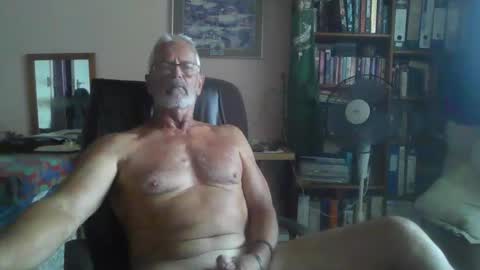 Bobbgud online show from April 19, 6:45 am