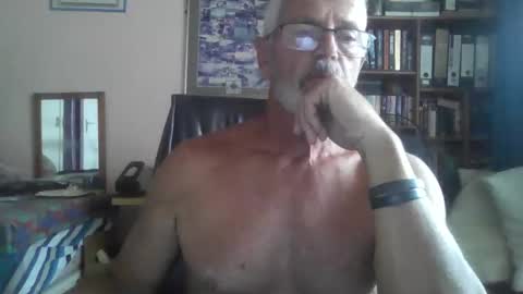 Bobbgud online show from April 24, 12:20 pm