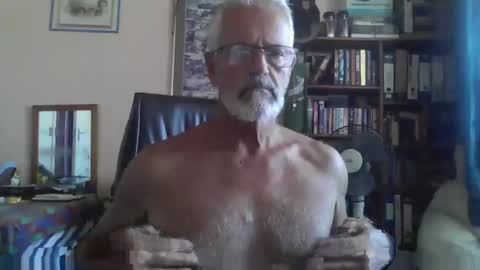 Bobbgud online show from May 31, 10:50 am