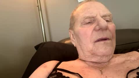 bobbiesucks69 online show from July 23, 5:48 pm