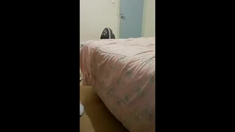 bobby_00x00 online show from February 20, 1:14 am