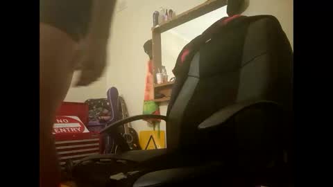 bobby_00x00 online show from March 13, 6:26 pm