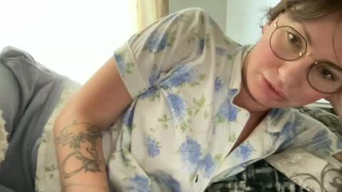 Bobby new got sick  je suis malade online show from June 22, 5:08 am