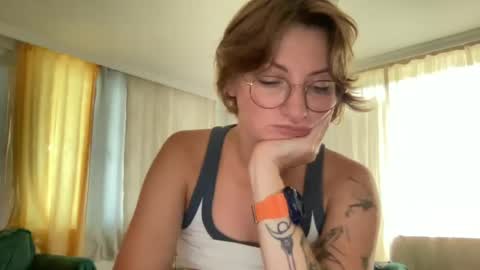 Bobby new got sick  je suis malade online show from July 6, 9:56 am