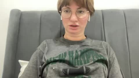Bobby new got sick  je suis malade online show from July 22, 10:12 pm