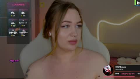  Lina  online show from August 6, 11:04 pm