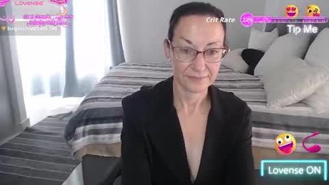 Boeslaboes couple online show from August 2, 8:54 am