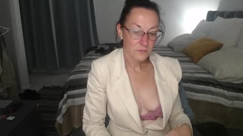 Boeslaboes couple online show from August 12, 4:53 pm