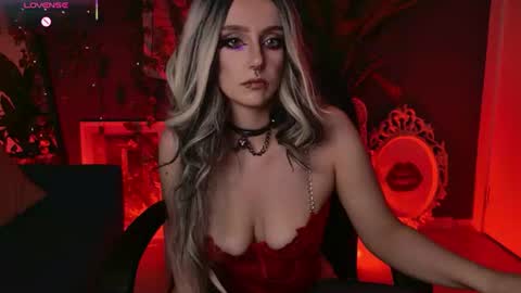 Your Mistress Bella online show from August 11, 9:28 pm