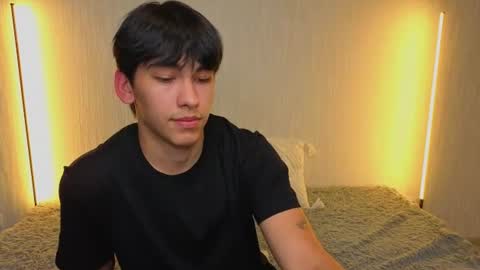 KEVINLEOCHARLY online show from June 30, 5:25 pm