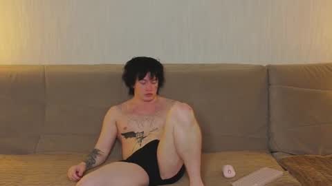 KEVINLEOCHARLY online show from August 12, 2:19 pm