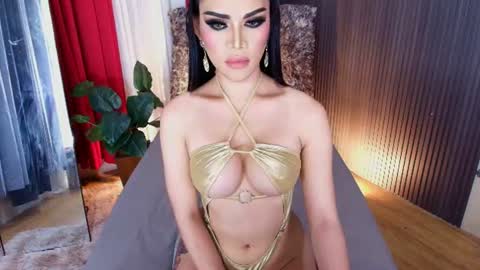 bombshellanita online show from August 5, 9:07 am