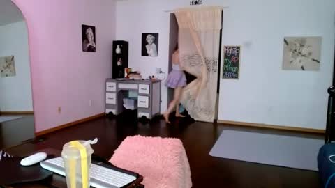 BombshellBaeby online show from August 5, 2:59 pm